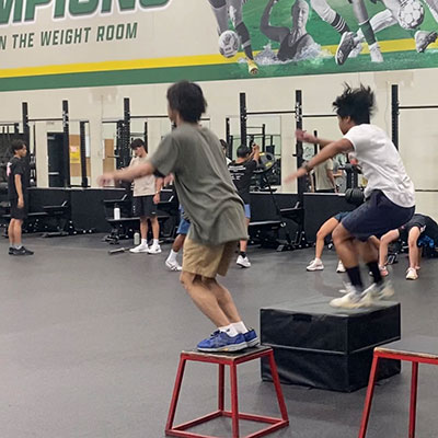 アメリカのGYMでトレーニング
