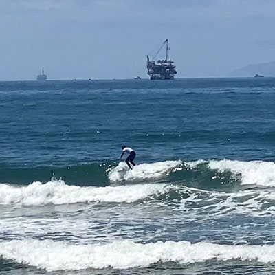ハンティントンビーチでサーフィンレッスン