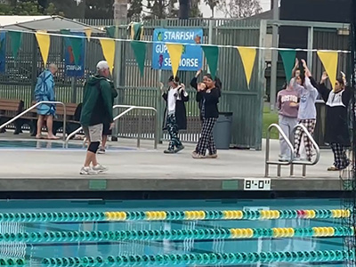 カリフォルニアで水泳レッスン