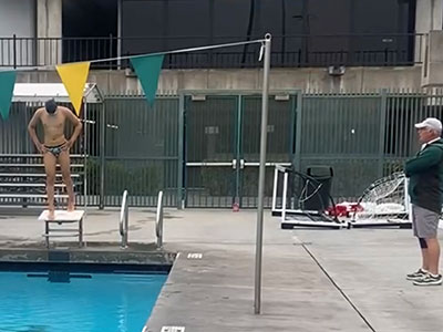 アメリカのカリフォルニア州で水泳個人レッスン